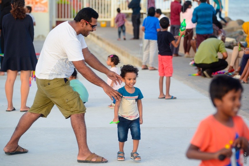 ހަވީރުގެ  ވަގުތު އުސްފަސްގުން---ސަން ފޮޓޯ/ މުހައްމަދު އަފްރާހް 