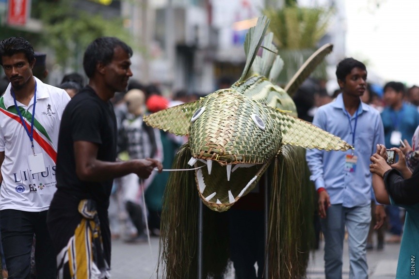 ޖޫން 25، 2017: ފިތުރު އީދުގެ މުނާސަބަތުގައި މާލޭގައި ބޭއްވި ސަގާފީ ހަރަކާތްތަކުގެ ތެރެއިން -- ސަން ފޮޓޯ/ ފަޔާޒު މޫސާ