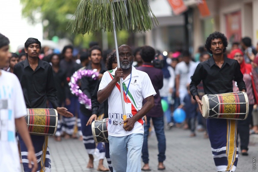 ޖޫން 25، 2017: ފިތުރު އީދުގެ މުނާސަބަތުގައި މާލޭގައި ބޭއްވި ސަގާފީ ހަރަކާތްތަކުގެ ތެރެއިން -- ސަން ފޮޓޯ/ ފަޔާޒު މޫސާ