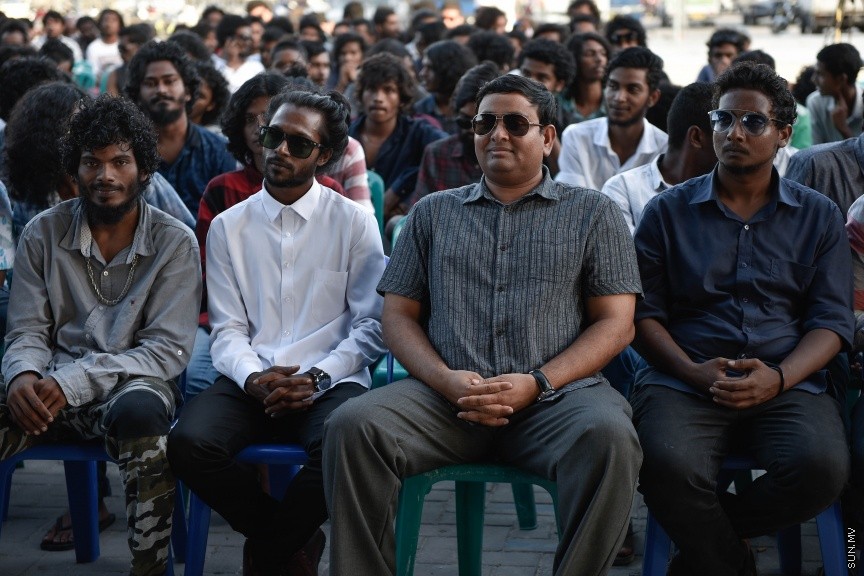  5 ޖުލައި 2017: ރައީސް ޔާމިންނަށް ތާއިދު ކުރުމުގެ ގޮތުން ޒުވާނުން މިއަދު ކާނިވާ ސަރަހައްދުގައި ބޭއްވި އެއްވުމުގެ ތެރެއިން: ފިޝަރީސް މިނިސަޓަރު ޝައިނީ ވަނީ މި އެއްވުމުގައި ބައިވެރި ވެފަ----ސަން ފޮޓޯ/ މުހައްމަދު އަފްރާހް