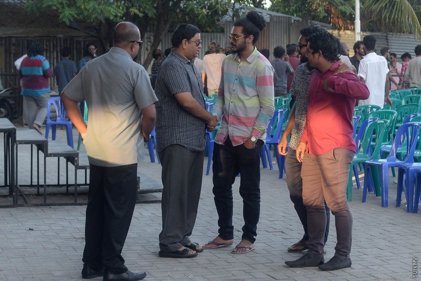  5 ޖުލައި 2017: ރައީސް ޔާމިންނަށް ތާއިދު ކުރުމުގެ ގޮތުން ޒުވާނުން މިއަދު ކާނިވާ ސަރަހައްދުގައި ބޭއްވި އެއްވުމުގެ ތެރެއިން: ފިޝަރީސް މިނިސަޓަރު ޝައިނީ ވަނީ މި އެއްވުމުގައި ބައިވެރި ވެފަ----ސަން ފޮޓޯ/ މުހައްމަދު އަފްރާހް