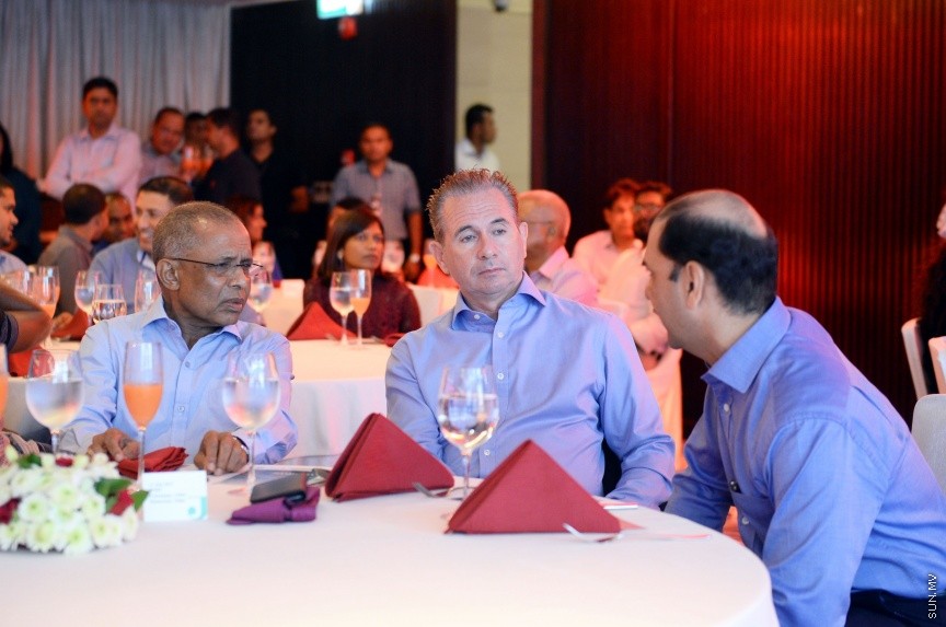 ޖުލައި 11، 2017: ބީއެމްއެލް އާއި އެމެރިކަން އެކްސްޕްރެސް ގުޅިގެން "އެކްސްޕީރިއަންސް މޯލްޑިވްސް"ގެ ނަމުގައި ހާއްސަ ކެމްޕޭނެއް ފުށުމުގެ ގޮތުން ޖެން ހޮޓެލްގައި ބޭއްވި ހަފްލާގެ ތެރެއިން -- ސަން ފޮޓޯ/ ފަޔާޒް މޫސާ