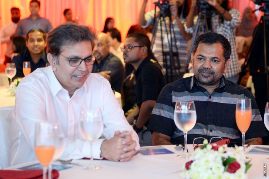 ޖުލައި 11، 2017: ބީއެމްއެލް އާއި އެމެރިކަން އެކްސްޕްރެސް ގުޅިގެން "އެކްސްޕީރިއަންސް މޯލްޑިވްސް"ގެ ނަމުގައި ހާއްސަ ކެމްޕޭނެއް ފުށުމުގެ ގޮތުން ޖެން ހޮޓެލްގައި ބޭއްވި ހަފްލާގެ ތެރެއިން -- ސަން ފޮޓޯ/ ފަޔާޒް މޫސާ