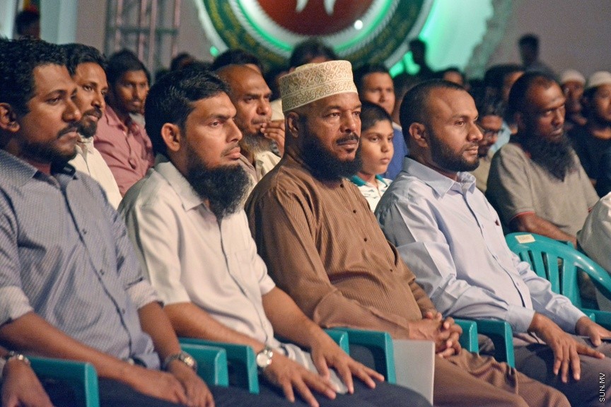 ޖުލައި 13، 2017: "ޓުރޫލީ ސަކްސެސްފުލް ޕީޕަލް" ނަމުގައި ދީނީ އިލްމުވެރިޔާ ޑރ. ބިލާލް ފިލިޕްސް އިސްލާމީ މަރުކަޒު ބޭރުގައި ދެއްވި ދަރުސްގެ ތެރެއިން -- ސަން ފޮޓޯ/ ފަޔާޒު މޫސާ
