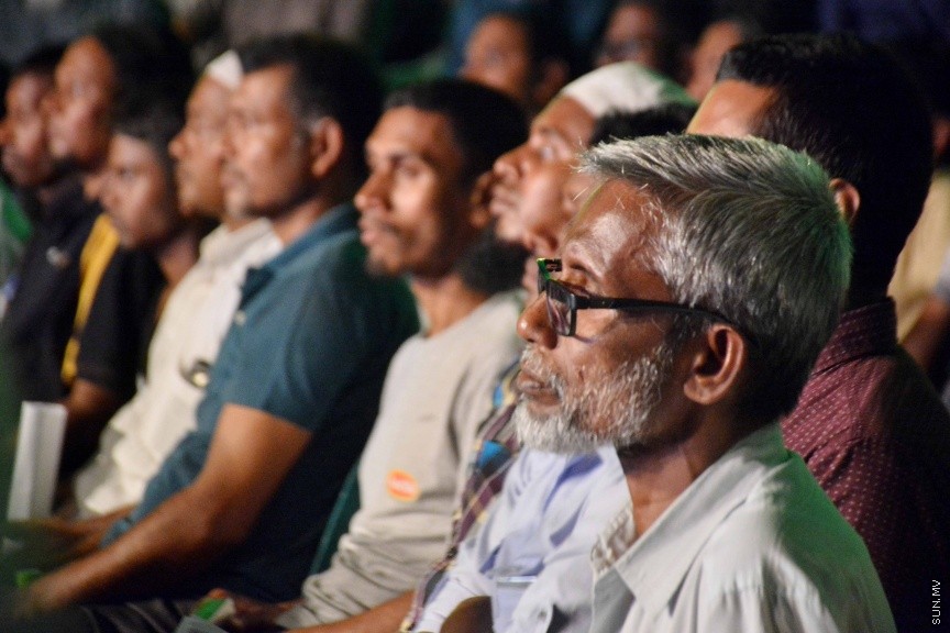 ޖުލައި 13، 2017: "ޓުރޫލީ ސަކްސެސްފުލް ޕީޕަލް" ނަމުގައި ދީނީ އިލްމުވެރިޔާ ޑރ. ބިލާލް ފިލިޕްސް އިސްލާމީ މަރުކަޒު ބޭރުގައި ދެއްވި ދަރުސްގެ ތެރެއިން -- ސަން ފޮޓޯ/ ފަޔާޒު މޫސާ
