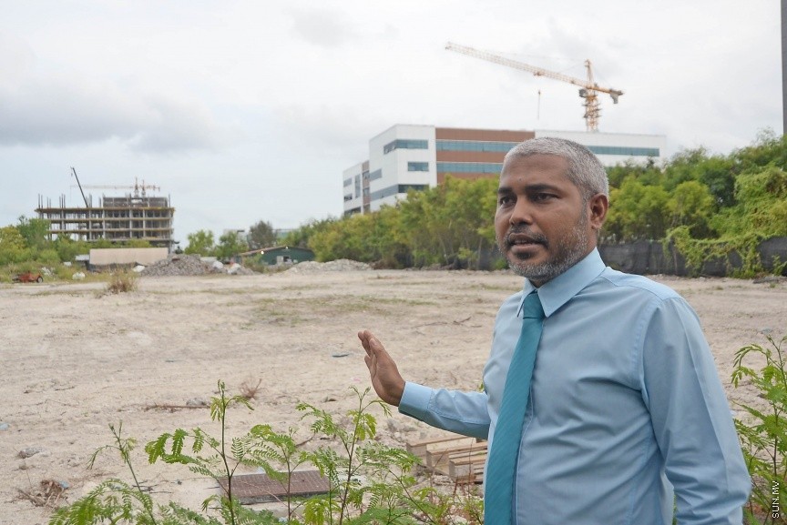 ޖުލައި 16، 217: ހުޅުމާލޭގައި ހިންގާ ތަރައްގީގެ މަޝްރޫއުތައް ނޫސްވެރިންނަށް ދައްކާލުން -- ސަން ފޮޓޯ/ ފަޔާޒު މޫސާ