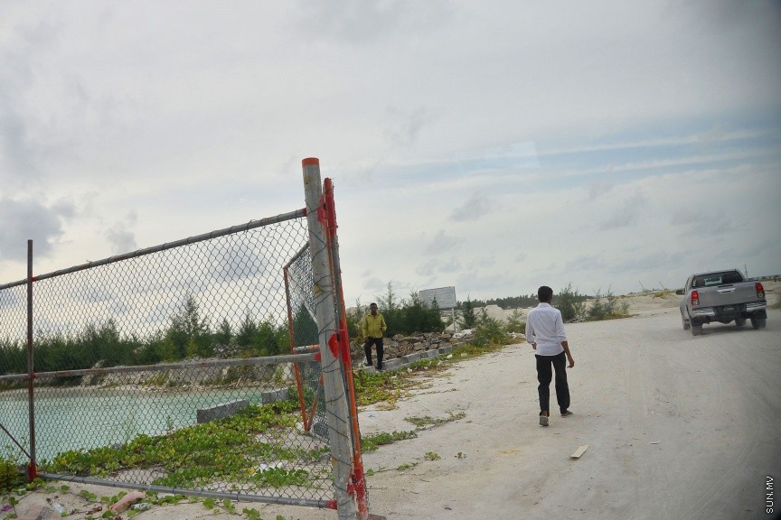 ޖުލައި 16، 217: ހުޅުމާލޭގައި ހިންގާ ތަރައްގީގެ މަޝްރޫއުތައް ނޫސްވެރިންނަށް ދައްކާލުން -- ސަން ފޮޓޯ/ ފަޔާޒު މޫސާ