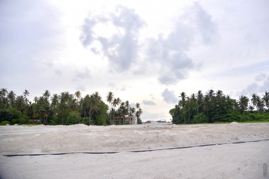 ޖުލައި 16، 217: ހުޅުމާލޭގައި ހިންގާ ތަރައްގީގެ މަޝްރޫއުތައް ނޫސްވެރިންނަށް ދައްކާލުން -- ސަން ފޮޓޯ/ ފަޔާޒު މޫސާ