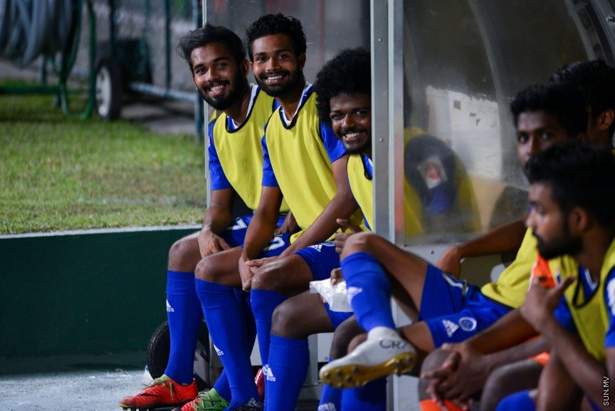 މާލޭ ލީގުގެ ދެވަނަ ބުރުގައި ނިއުއާއި މާޒިޔާ ބައްދަލުކުރާ މެޗުގެ ތެރެއިން:  ވާދަވެރި ނިއުރޭޑިއަންޓް ސްޕޯޓްސް ކްލަބާ އެއްވަރުކޮށް، ލަނޑުގެ ތަފާތުން މާޒިޔާއިން ލީގު ކާމިޔާބުކޮށްފި---ސަން ފޮޓޯ/ މުހައްމަދު އަފްރާޙް 