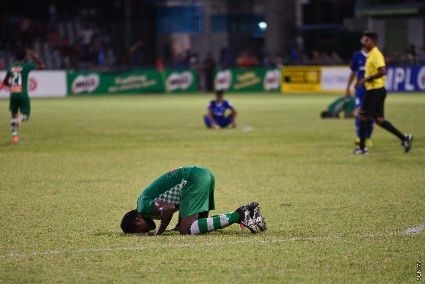 މާލޭ ލީގުގެ ދެވަނަ ބުރުގައި ނިއުއާއި މާޒިޔާ ބައްދަލުކުރާ މެޗުގެ ތެރެއިން:  ވާދަވެރި ނިއުރޭޑިއަންޓް ސްޕޯޓްސް ކްލަބާ އެއްވަރުކޮށް، ލަނޑުގެ ތަފާތުން މާޒިޔާއިން ލީގު ކާމިޔާބުކޮށްފި---ސަން ފޮޓޯ/ މުހައްމަދު އަފްރާޙް 
