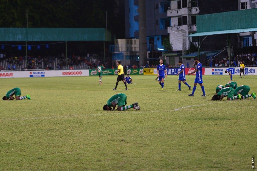 މާލޭ ލީގުގެ ދެވަނަ ބުރުގައި ނިއުއާއި މާޒިޔާ ބައްދަލުކުރާ މެޗުގެ ތެރެއިން:  ވާދަވެރި ނިއުރޭޑިއަންޓް ސްޕޯޓްސް ކްލަބާ އެއްވަރުކޮށް، ލަނޑުގެ ތަފާތުން މާޒިޔާއިން ލީގު ކާމިޔާބުކޮށްފި---ސަން ފޮޓޯ/ މުހައްމަދު އަފްރާޙް 