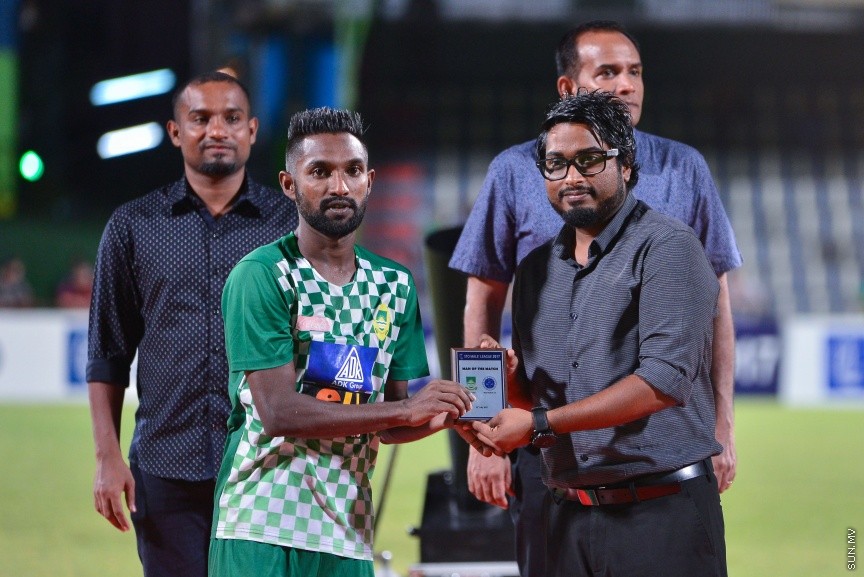 މާލޭ ލީގުގެ ދެވަނަ ބުރު:  ވާދަވެރި ނިއުރޭޑިއަންޓް ސްޕޯޓްސް ކްލަބާ އެއްވަރުކޮށް، ލަނޑުގެ ތަފާތުން މާޒިޔާއިން ލީގު ކާމިޔާބުކޮށްފި---ސަން ފޮޓޯ/ މުހައްމަދު އަފްރާޙް 