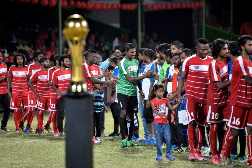 ޖުލައި 21، 2017: މިނިވަން ޗެމްޕިއަންޝިޕް ފައިނަލް މެޗުގެ ތެރެއިން: ގދ. ތިނަދޫ 2-0 ގެނަތީޖާއިން ބަލިކޮށް  ޗެމްޕިއަންކަން ހޯދީ  ދ. ކުޑަހުވަދޫ -- ސަން ފޮޓޯ/ ފަޔާޒު މޫސާ