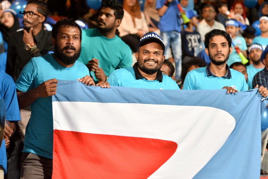ޖުލައި 21، 2017: މިނިވަން ޗެމްޕިއަންޝިޕް ފައިނަލް މެޗުގެ ތެރެއިން: ގދ. ތިނަދޫ 2-0 ގެނަތީޖާއިން ބަލިކޮށް  ޗެމްޕިއަންކަން ހޯދީ  ދ. ކުޑަހުވަދޫ -- ސަން ފޮޓޯ/ ފަޔާޒު މޫސާ