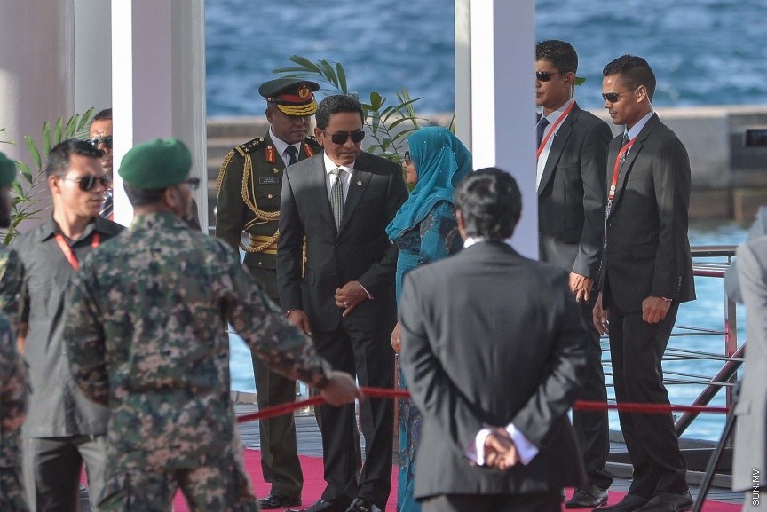  25 ޖުލައި 2017: ޕާކިސްތާނުގެ ބޮޑުވަޒީރު ނަވާޒު ޝަރީފު މާލެ ވަޑައިގަތުން:  ބޮޑުވަޒީރު ނަވާޒު ޝަރީފު އައް މަރްހަބާބެދެންނެވުމުގެ ގޮތުން މިއަދު