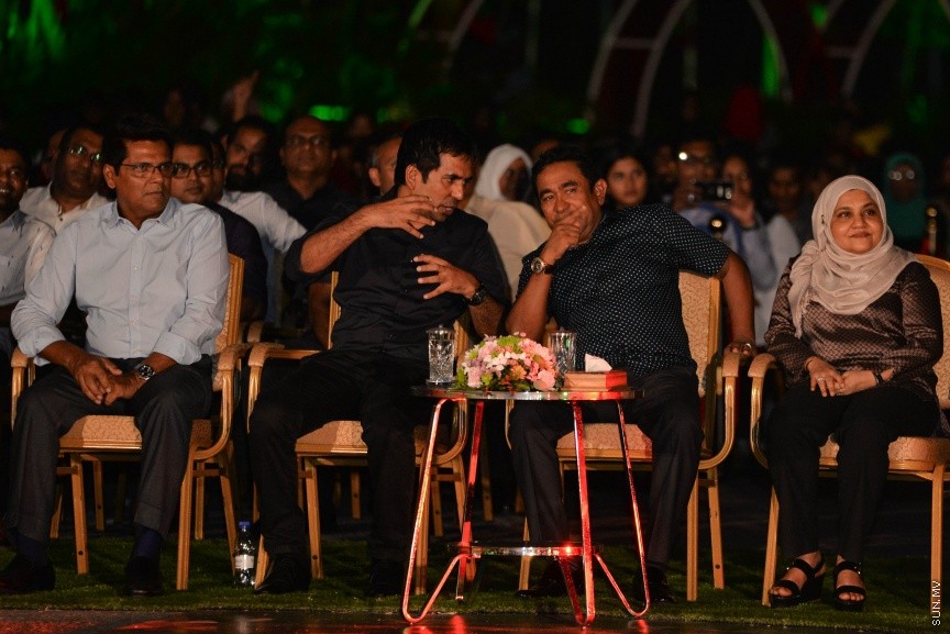 ހުޅުމާލޭޭގައި އިމާރާތް ކުރި ތިން ބުރީގެ އިޖުތިމާއީ މަރުކަޒު "ފަހިވެނި" ހުޅުވުމުގެ ގޮތުން ބޭއްވި ރަސްމިއްޔާތުގެ ތެރެއިން----ސަން ފޮޓޯ/ މުހައްމަދު އަފްރާހް 