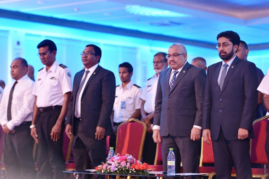އޯގަސްޓް 20، 2017: ކަސްޓަމްސްގެ 127 ވަނަ އަހަރީ ދުވަހުގެ މުނާސަބަތުގައި ދަރުބާރުގޭގައި ބޭއްވި ޖަލްސާގެ ތެރެއިން -- ސަން ފޮޓޯ/ ފަޔާޒު މޫސާ