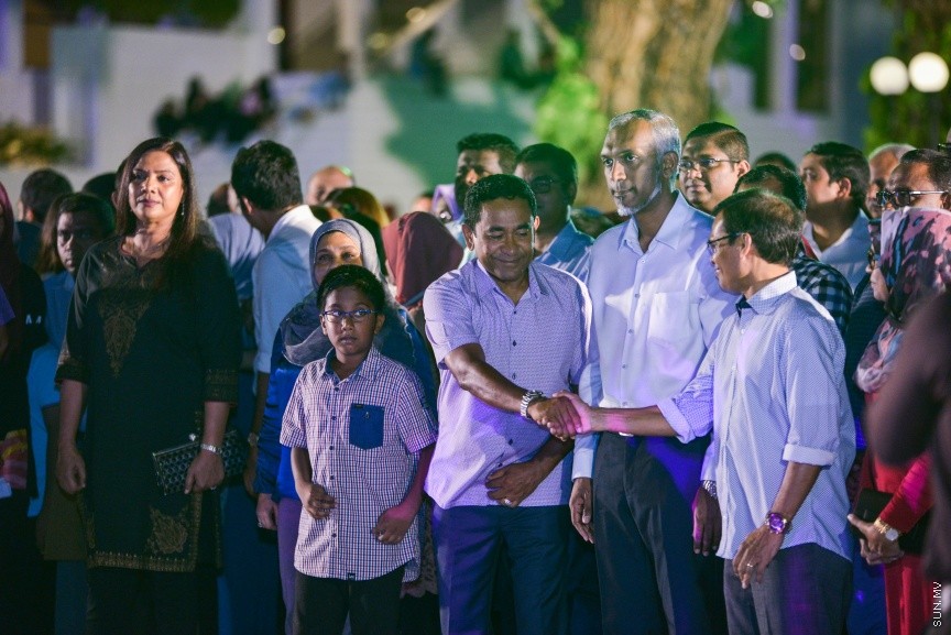 އޯގަސްޓް 21، 2017: ސަލްޓަން ޕާކު ތަރައްގީ ކުރުމަށްފަހު "ރަސް ރަނި"ގެ ނަމުގައި އަލުން ހުޅުވުމަށް ބޭއްވި ރަސްމިއްޔާތުގެ ތެރެއިން -- ސަން ފޮޓޯ/ ފަޔާޒު މޫސާ
