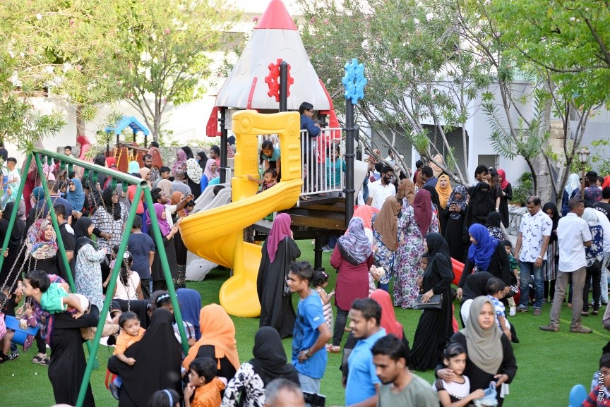 ސެޕްޓެމްބާރ 1، 2017: ކުޑަކުދިންގެ ބަގީޗާ، ތަފާތު ފުރިހަމަކަމަކާއެކު ހުޅުވަން -- ސަން ފޮޓޯ/ ފަޔާޒު މޫސާ