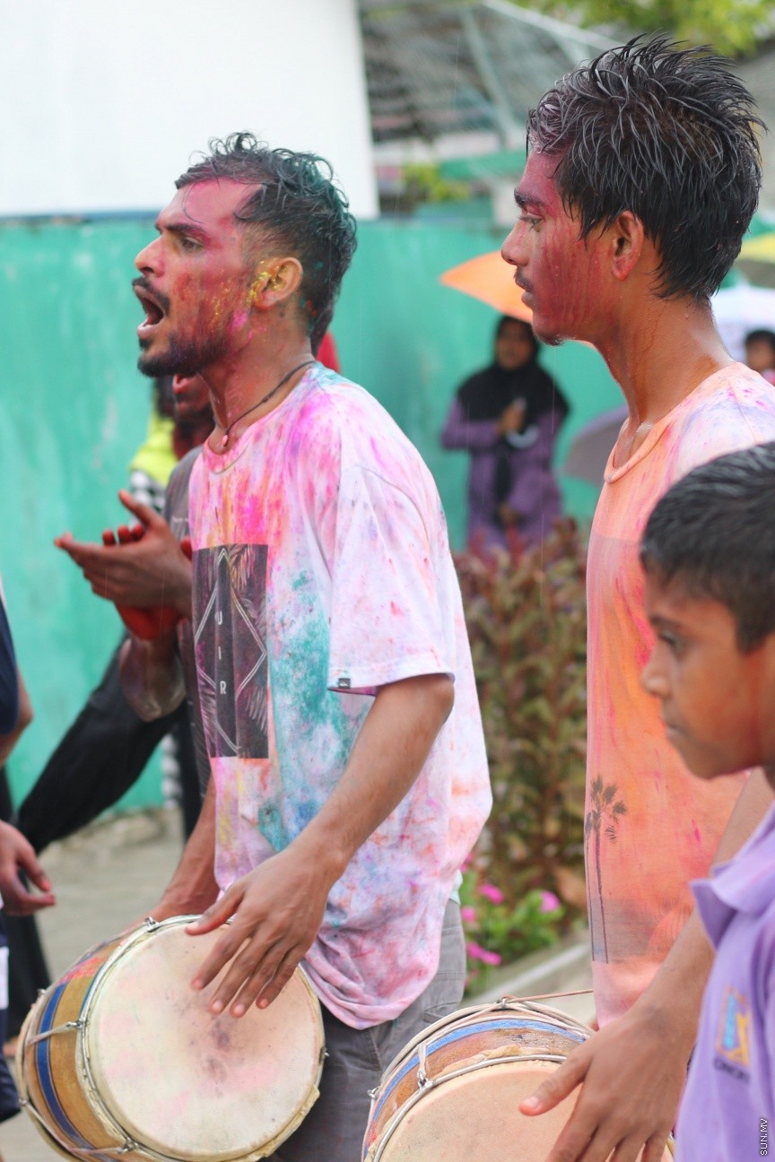 މި އަހަރުގެ އަޟްހާ އީދު ދުވަސް ފާހަގަކުރުމުގެ ގޮތުން ށ. ފުނަދޫގައި ކުރިއަށްގެންދިޔަ ކުޅިވަރުތަކުގެ ތެރެއިން---ސަން ފޮޓޯ/ އިހްތިޝާމް މުހައްމަދު