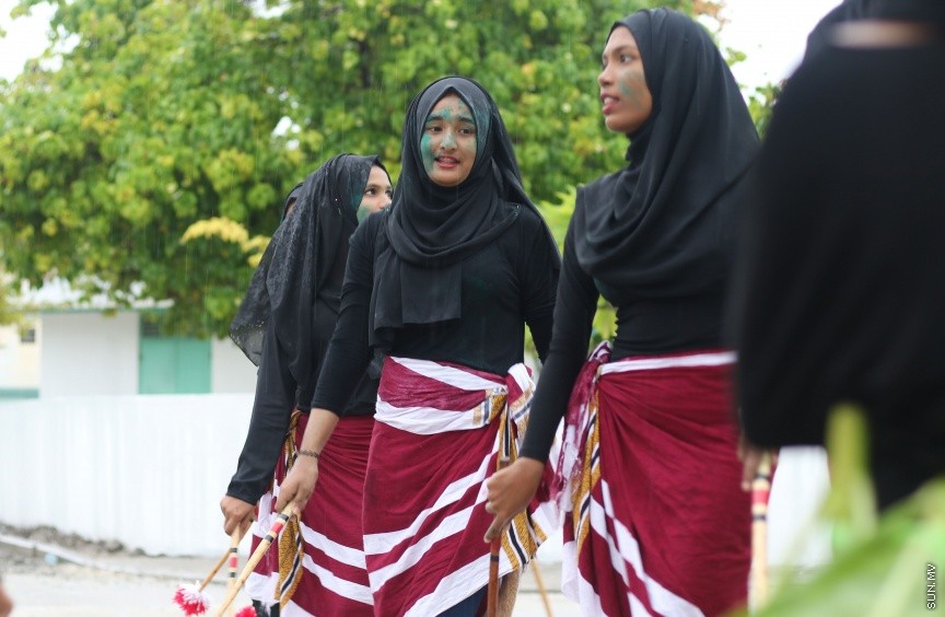 މި އަހަރުގެ އަޟްހާ އީދު ދުވަސް ފާހަގަކުރުމުގެ ގޮތުން ށ. ފުނަދޫގައި ކުރިއަށްގެންދިޔަ ކުޅިވަރުތަކުގެ ތެރެއިން---ސަން ފޮޓޯ/ އިހްތިޝާމް މުހައްމަދު