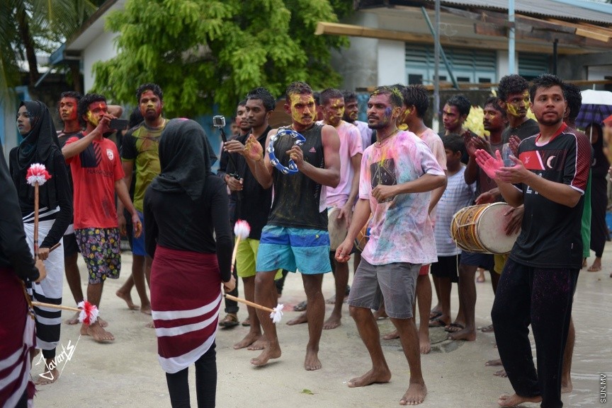 މި އަހަރުގެ އަޟްހާ އީދު ދުވަސް ފާހަގަކުރުމުގެ ގޮތުން ށ. ފުނަދޫގައި ކުރިއަށްގެންދިޔަ ކުޅިވަރުތަކުގެ ތެރެއިން--- ފޮޓޯ/ ޖަވާދު ( ޖަވާ އާޓްސް) 