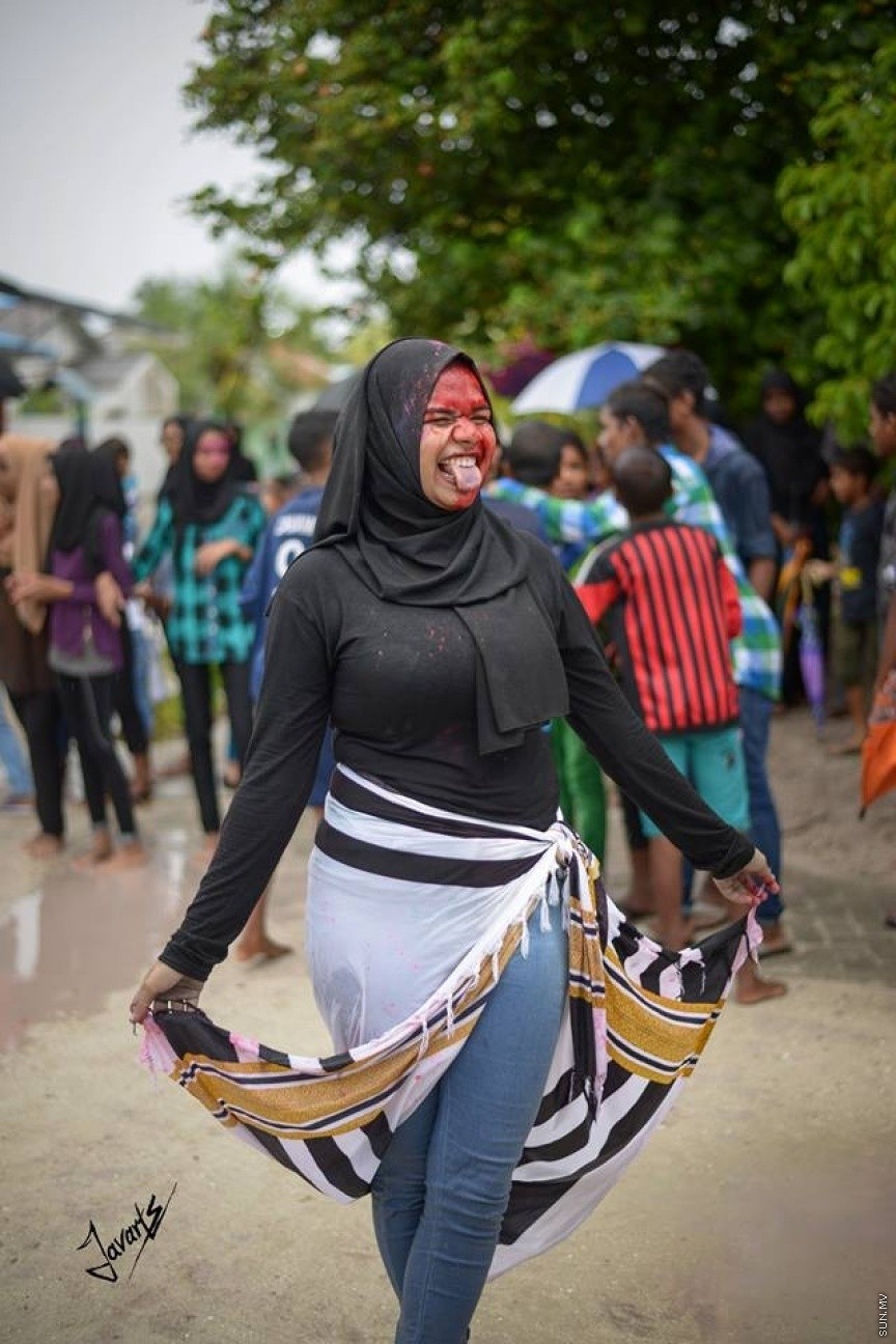 މި އަހަރުގެ އަޟްހާ އީދު ދުވަސް ފާހަގަކުރުމުގެ ގޮތުން ށ. ފުނަދޫގައި ކުރިއަށްގެންދިޔަ ކުޅިވަރުތަކުގެ ތެރެއިން--- ފޮޓޯ/ ޖަވާދު ( ޖަވާ އާޓްސް) 