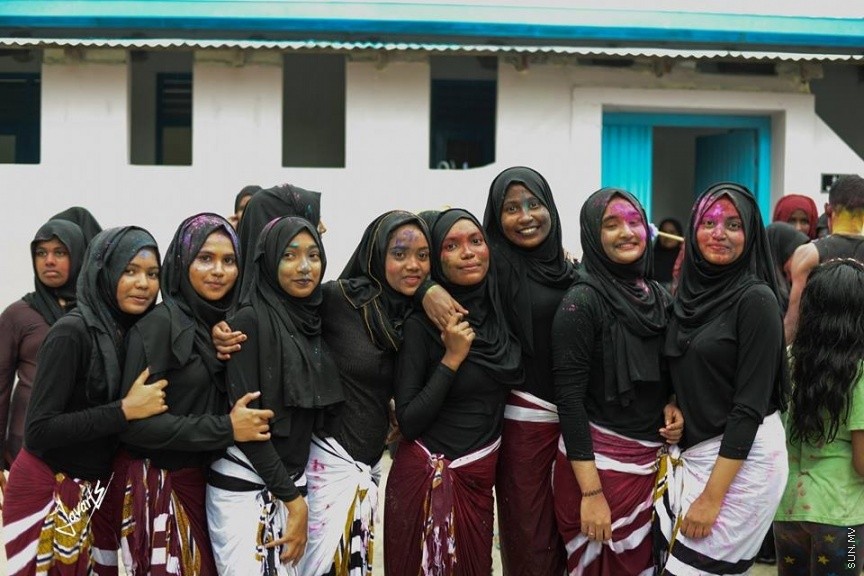 މި އަހަރުގެ އަޟްހާ އީދު ދުވަސް ފާހަގަކުރުމުގެ ގޮތުން ށ. ފުނަދޫގައި ކުރިއަށްގެންދިޔަ ކުޅިވަރުތަކުގެ ތެރެއިން--- ފޮޓޯ/ ޖަވާދު ( ޖަވާ އާޓްސް) 