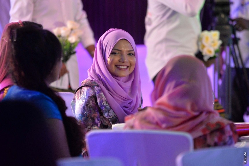 14 ސެޕްޓެމްބަރ 2017: ވިމެން އިން މެނޭޖްމަންޓްގެ ރާއްޖޭގެ ގޮފި އިފްތިތާހު ކުރުމަށް މިރޭ ހޮޓަލް ޖެންގައި ބޭއްވި ރަސްމިއްޔާތުގެ ތެރެއިން---ސަން ފޮޓޯ/ މުހައްމަދު އަފްރާހް 