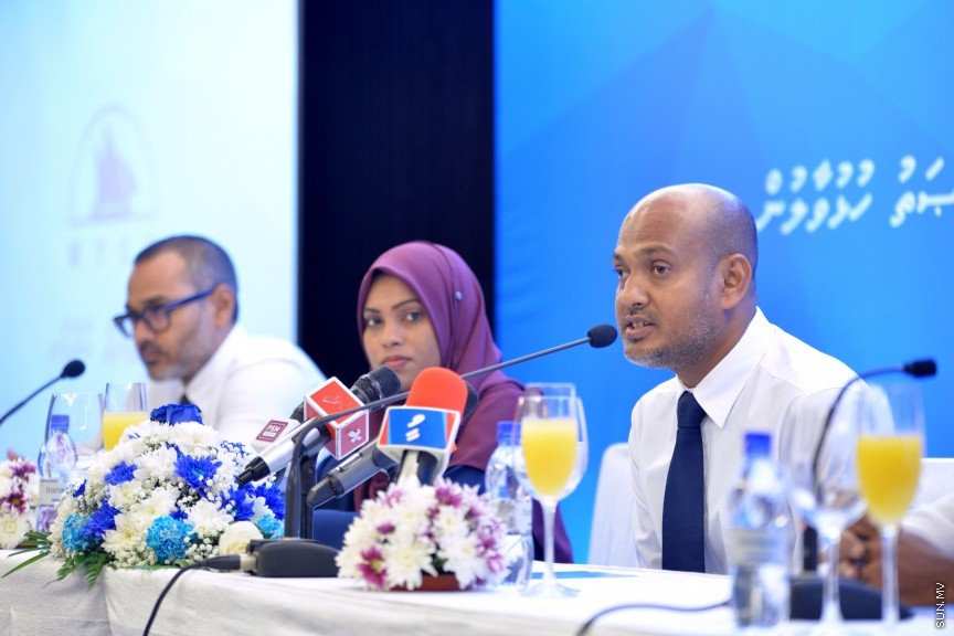 ސެޕްޓެމްބަރ 30، 2017:  އެމްޓީސީސީގެ ހިއްސާދާރުންނަށް ހިއްސާ ގަންނަން ހުޅުވާލުމަށް ޖެން ހޮޓެލްގައި ބޭއްވި ރަސްމިއްޔާތުގެ ތެރެއިން -- ސަން ފޮޓޯ/ ފަޔާޒު މޫސާ