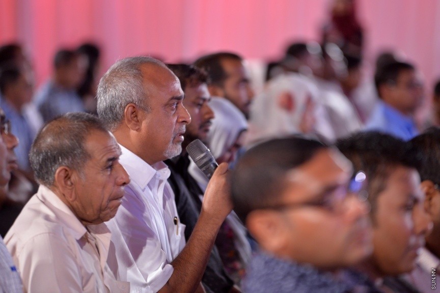 އޮކްޓޯބަރ 1، 2017: ދަރުބާރުގޭގައި ބޭއްވުނު އުރީދޫގެ ފުރަތަމަ އަހަރީ  އާންމު ޖަލްސާގެ ތެރެއިން -- ސަން ފޮޓޯ/ ފަޔާޒު މޫސާ