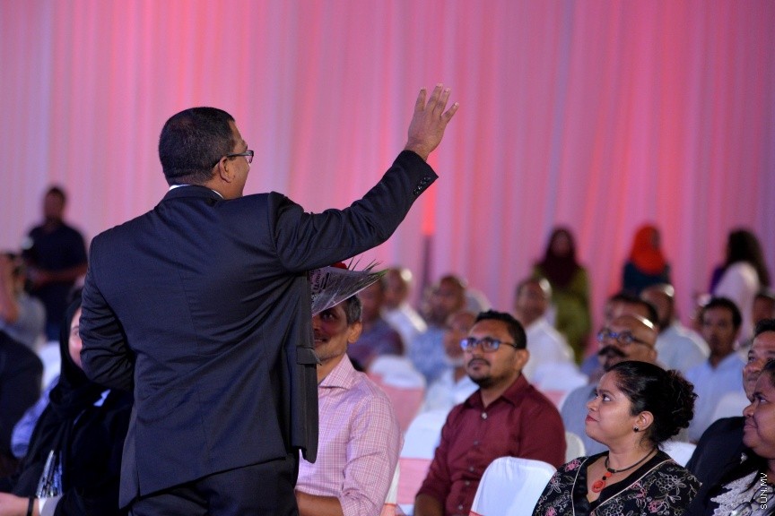 އޮކްޓޯބަރ 1، 2017: ދަރުބާރުގޭގައި ބޭއްވުނު އުރީދޫގެ ފުރަތަމަ އަހަރީ  އާންމު ޖަލްސާގެ ތެރެއިން -- ސަން ފޮޓޯ/ ފަޔާޒު މޫސާ