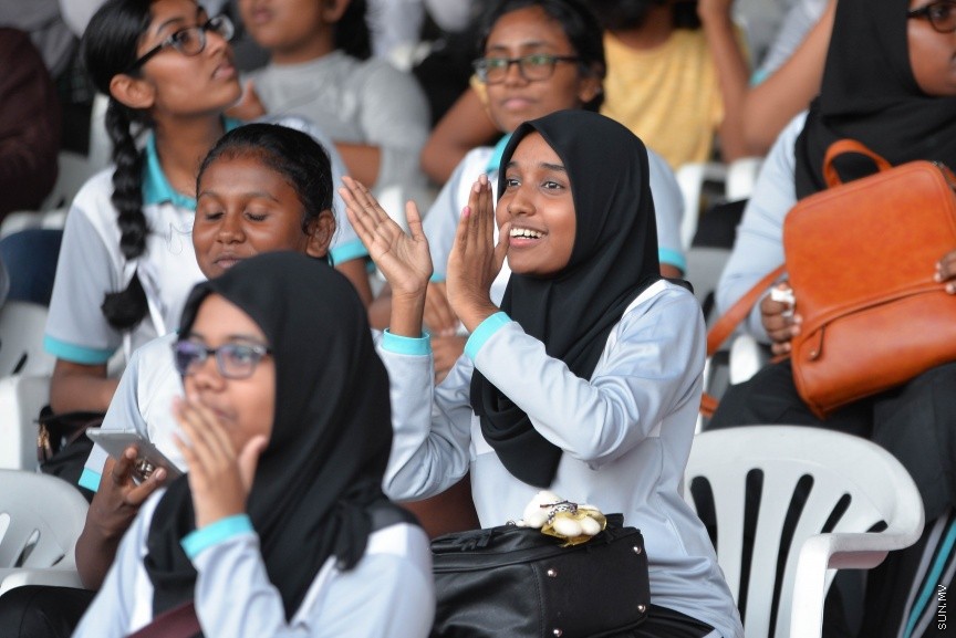 މައިލޯ އިންޓަސުކޫލް ފުޓްބޯޅަ މުބާރާތުގެ ފައިންލް މެޗުގެ ތެރެއިން: އިސްކަންދަރު ސުކޫލާއި އަހްމަދިއްޔާ އިންޓަނޭޝަނަލް ސުކޫލް ބައްދަލުކުރި މެޗު 5-0 އިން ކާމިޔާބް ކުރީ އަހްމަދިއްޔާ---ސަން ފޮޓޯ/ މުހައްމަދު އަފްރާހް 