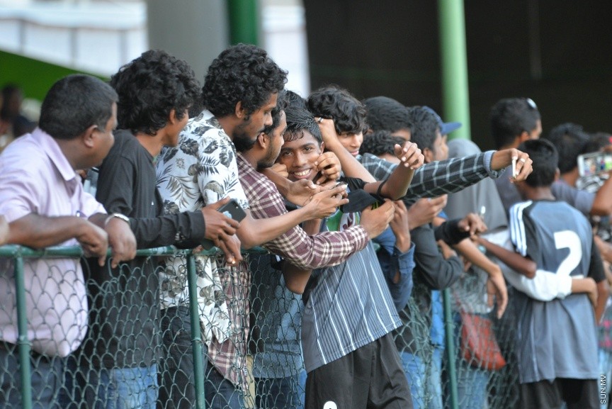 މައިލޯ އިންޓަސުކޫލް ފުޓްބޯޅަ މުބާރާތުގެ ފައިންލް މެޗުގެ ތެރެއިން: އިސްކަންދަރު ސުކޫލާއި އަހްމަދިއްޔާ އިންޓަނޭޝަނަލް ސުކޫލް ބައްދަލުކުރި މެޗު 5-0 އިން ކާމިޔާބް ކުރީ އަހްމަދިއްޔާ---ސަން ފޮޓޯ/ މުހައްމަދު އަފްރާހް 