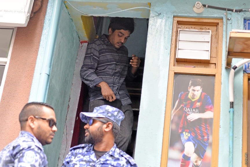އަނަސް މަރާލި މައްސަލާގައި ހޯދަން އިއުލާންކުރި މ. ލޮނުމިދިލިގޭ އަފްރާހް އަބްދުއްރައްޒާގު ވަނީ ސިފަ ބަދަލުކުރަން މަސައްކަތްކޮށްފައި --