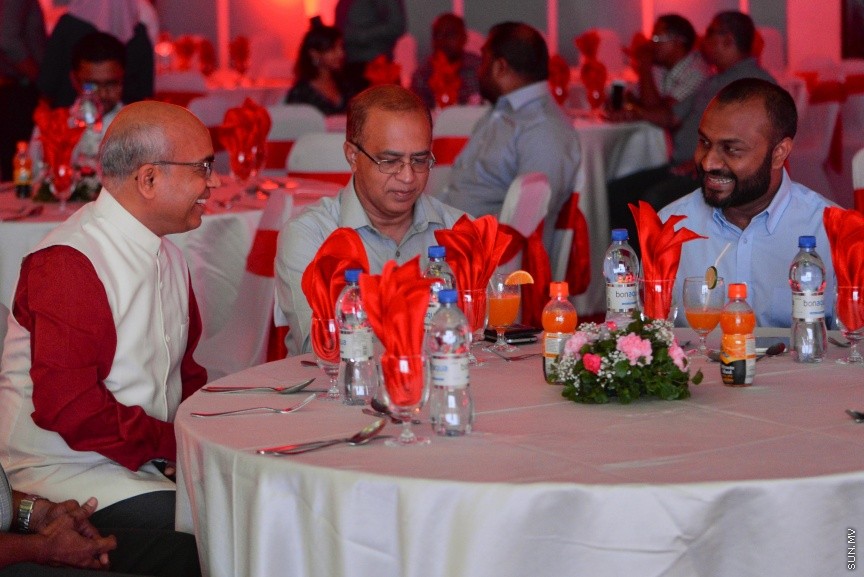 މޯލްޑިވްސް މީޑިޔާ ކައުންސިލުން ދޭ ނޫސްވެރިކަމުގެ އިނާމު 2016 ދިނުމުގެ ރަސްމިއްޔާތުގެ ތެރެއިން -- ސަން ފޮޓޯ/ މުހައްމަދު އަފްރާހް