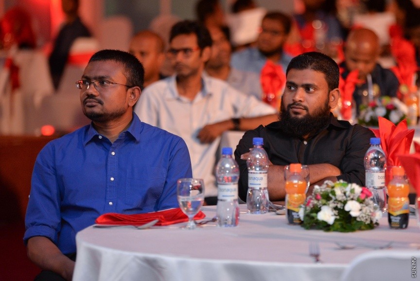 މޯލްޑިވްސް މީޑިޔާ ކައުންސިލުން ދޭ ނޫސްވެރިކަމުގެ އިނާމު 2016 ދިނުމުގެ ރަސްމިއްޔާތުގެ ތެރެއިން -- ސަން ފޮޓޯ/ މުހައްމަދު އަފްރާހް