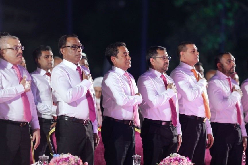 އޮކްޓޯބަރ 19، 2017: ޕީޕީއެމުން "ތައްޔާރު"ގެ ނަމުގައި ކާނިވާ ސަރަހައްދުގައި ބޭއްވި ޖަލްސާގެ ތެރެއިން -- ސަން ފޮޓޯ/ ފަޔާޒު މޫސާ