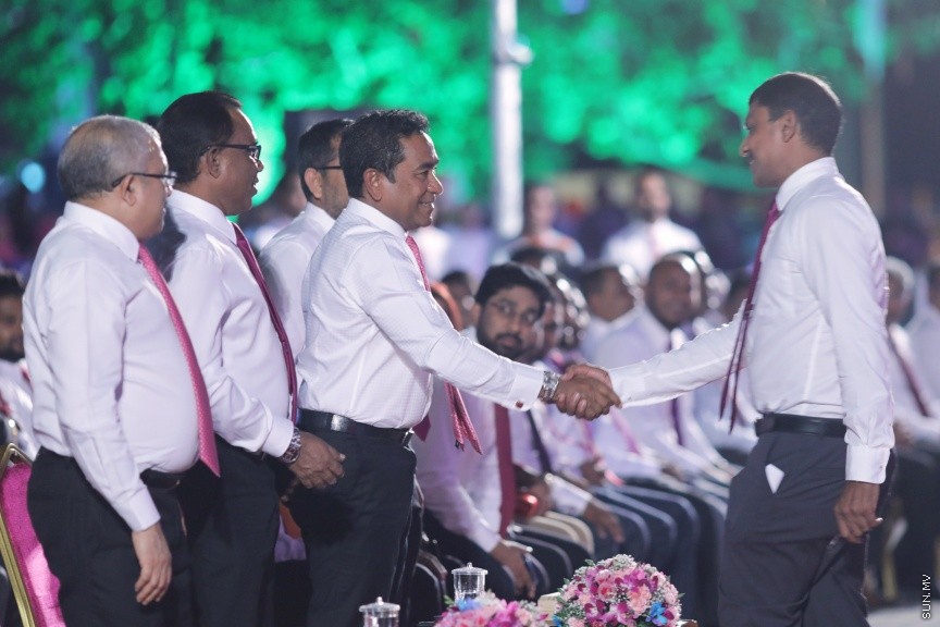 އޮކްޓޯބަރ 19، 2017: ޕީޕީއެމުން "ތައްޔާރު"ގެ ނަމުގައި ކާނިވާ ސަރަހައްދުގައި ބޭއްވި ޖަލްސާގެ ތެރެއިން -- ސަން ފޮޓޯ/ ފަޔާޒު މޫސާ