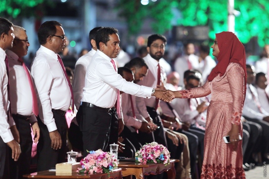 އޮކްޓޯބަރ 19، 2017: ޕީޕީއެމުން "ތައްޔާރު"ގެ ނަމުގައި ކާނިވާ ސަރަހައްދުގައި ބޭއްވި ޖަލްސާގެ ތެރެއިން -- ސަން ފޮޓޯ/ ފަޔާޒު މޫސާ