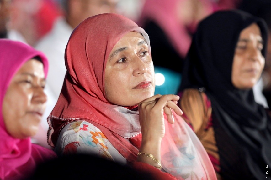 އޮކްޓޯބަރ 19، 2017: ޕީޕީއެމުން "ތައްޔާރު"ގެ ނަމުގައި ކާނިވާ ސަރަހައްދުގައި ބޭއްވި ޖަލްސާގެ ތެރެއިން -- ސަން ފޮޓޯ/ ފަޔާޒު މޫސާ