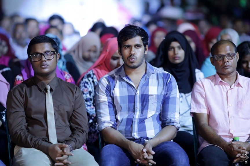 އޮކްޓޯބަރ 19، 2017: ޕީޕީއެމުން "ތައްޔާރު"ގެ ނަމުގައި ކާނިވާ ސަރަހައްދުގައި ބޭއްވި ޖަލްސާގެ ތެރެއިން -- ސަން ފޮޓޯ/ ފަޔާޒު މޫސާ
