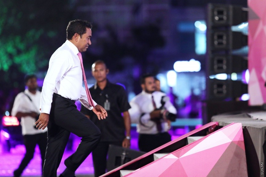 އޮކްޓޯބަރ 19، 2017: ޕީޕީއެމުން "ތައްޔާރު"ގެ ނަމުގައި ކާނިވާ ސަރަހައްދުގައި ބޭއްވި ޖަލްސާގެ ތެރެއިން -- ސަން ފޮޓޯ/ ފަޔާޒު މޫސާ