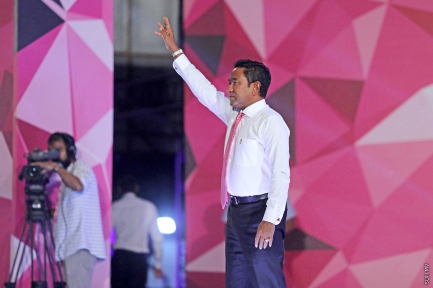 އޮކްޓޯބަރ 19، 2017: ޕީޕީއެމުން "ތައްޔާރު"ގެ ނަމުގައި ކާނިވާ ސަރަހައްދުގައި ބޭއްވި ޖަލްސާގެ ތެރެއިން -- ސަން ފޮޓޯ/ ފަޔާޒު މޫސާ