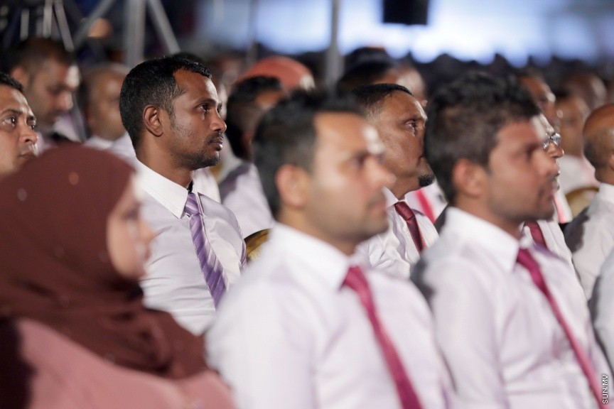 އޮކްޓޯބަރ 19، 2017: ޕީޕީއެމުން "ތައްޔާރު"ގެ ނަމުގައި ކާނިވާ ސަރަހައްދުގައި ބޭއްވި ޖަލްސާގެ ތެރެއިން -- ސަން ފޮޓޯ/ ފަޔާޒު މޫސާ