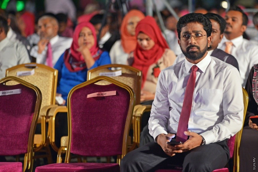 އޮކްޓޯބަރ 19، 2017: ޕީޕީއެމުން "ތައްޔާރު"ގެ ނަމުގައި ކާނިވާ ސަރަހައްދުގައި ބޭއްވި ޖަލްސާގެ ތެރެއިން -- ސަން ފޮޓޯ/ ފަޔާޒު މޫސާ