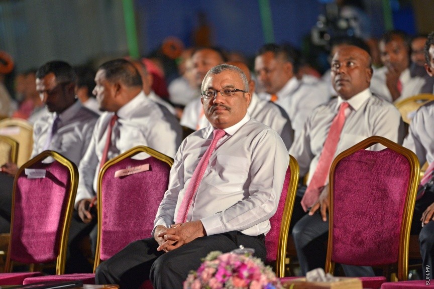 އޮކްޓޯބަރ 19، 2017: ޕީޕީއެމުން "ތައްޔާރު"ގެ ނަމުގައި ކާނިވާ ސަރަހައްދުގައި ބޭއްވި ޖަލްސާގެ ތެރެއިން -- ސަން ފޮޓޯ/ ފަޔާޒު މޫސާ