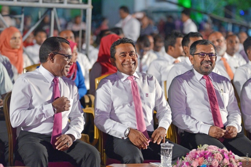 އޮކްޓޯބަރ 19، 2017: ޕީޕީއެމުން "ތައްޔާރު"ގެ ނަމުގައި ކާނިވާ ސަރަހައްދުގައި ބޭއްވި ޖަލްސާގެ ތެރެއިން -- ސަން ފޮޓޯ/ ފަޔާޒު މޫސާ
