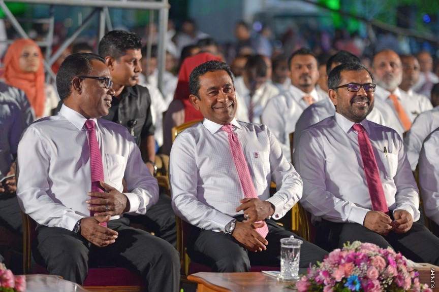 އޮކްޓޯބަރ 19، 2017: ޕީޕީއެމުން "ތައްޔާރު"ގެ ނަމުގައި ކާނިވާ ސަރަހައްދުގައި ބޭއްވި ޖަލްސާގެ ތެރެއިން -- ސަން ފޮޓޯ/ ފަޔާޒު މޫސާ
