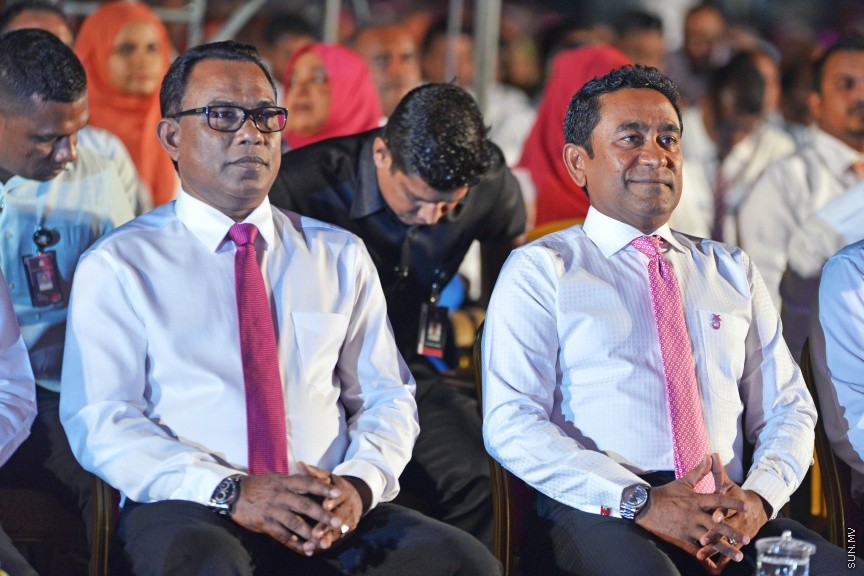 އޮކްޓޯބަރ 19، 2017: ޕީޕީއެމުން "ތައްޔާރު"ގެ ނަމުގައި ކާނިވާ ސަރަހައްދުގައި ބޭއްވި ޖަލްސާގެ ތެރެއިން -- ސަން ފޮޓޯ/ ފަޔާޒު މޫސާ